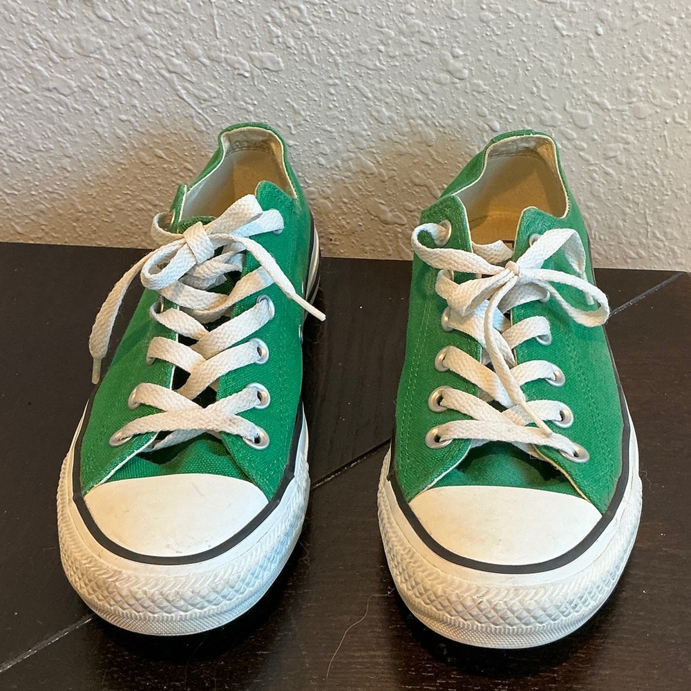 Converse Women Sneakers in Green and White Size 8